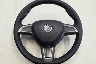 Перетяжка руля Шкода натуральной текстурированной кожей